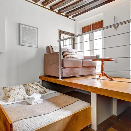 Bnbnova - Charming Near Notre - Dame & Marais *