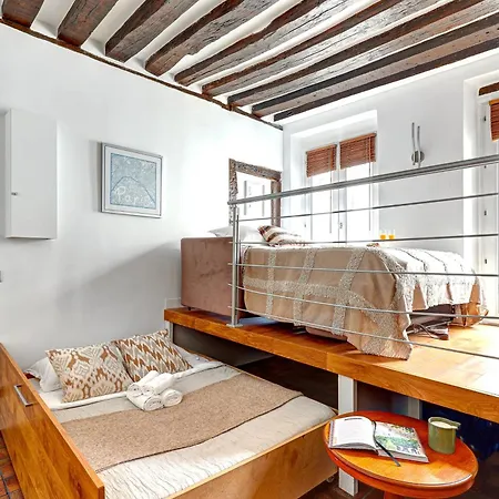 Bnbnova - Charming Near Notre - Dame & Marais Daire Paris
