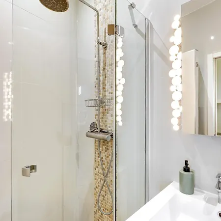 Bnbnova - Charming Near Notre - Dame & Marais
